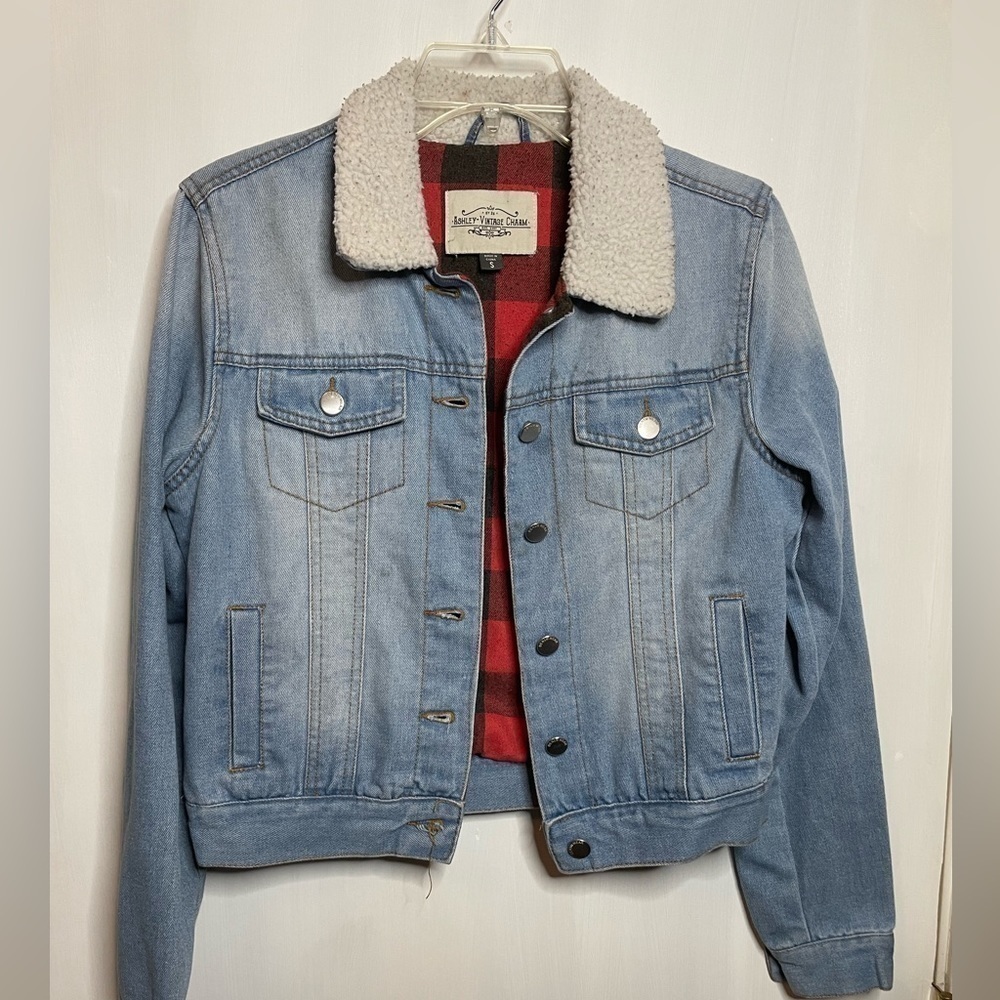 ASHLEY VINTAGE CHARM - Women's Small Denim Jacket Sherpa Collar Plaid - EUC - Picture 2 of 8